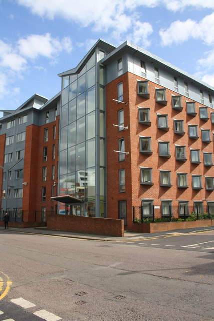 考文垂 - Queens Park House公寓