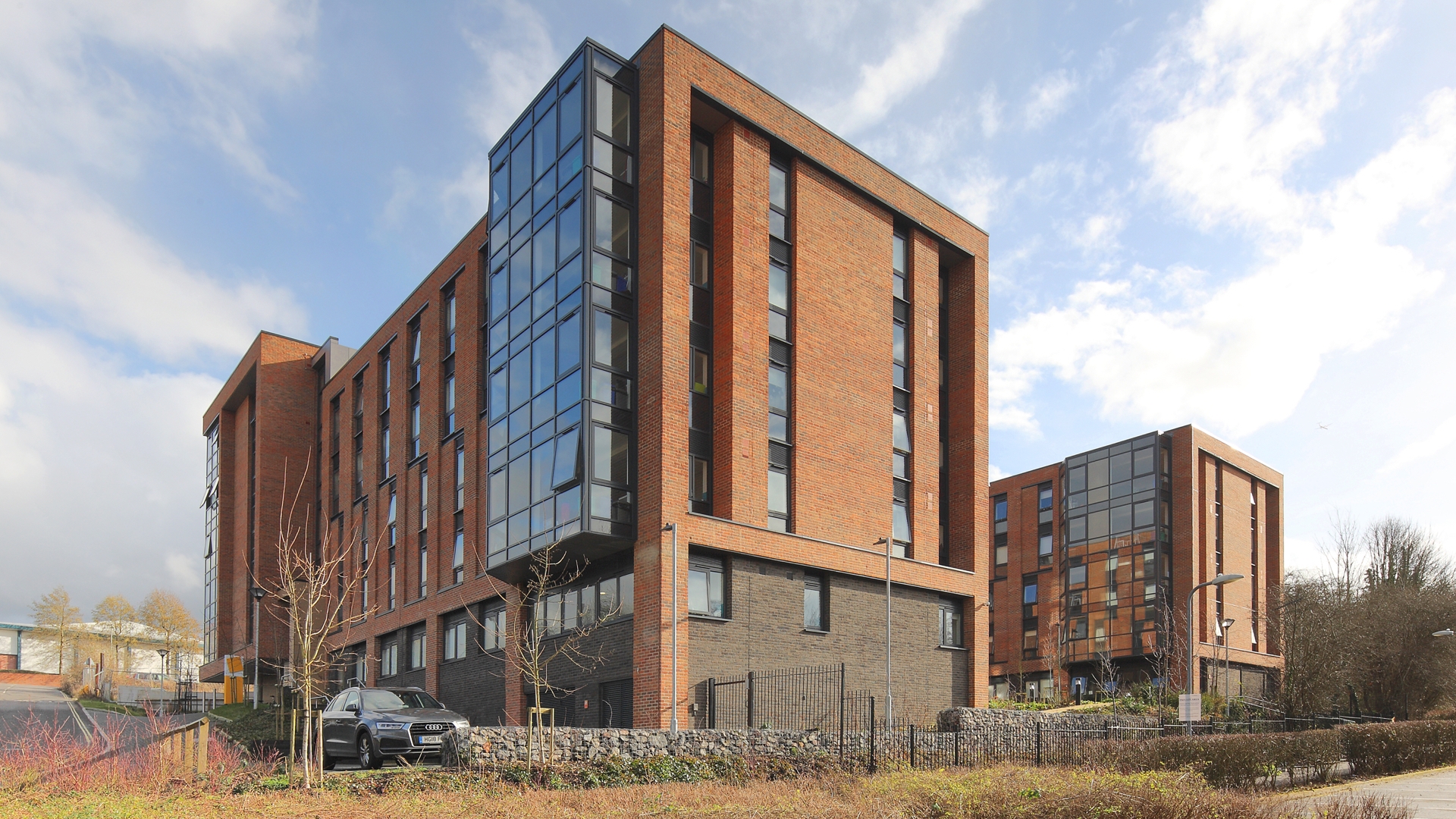 温彻斯特 - Riverside Way公寓