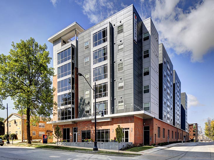 厄巴纳-香槟 - The Suites at 3rd公寓