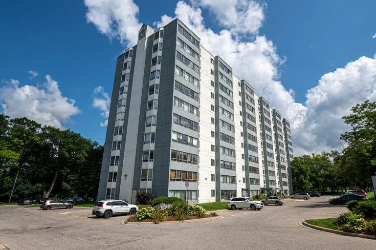 安省伦敦 - Empress Gate 公寓