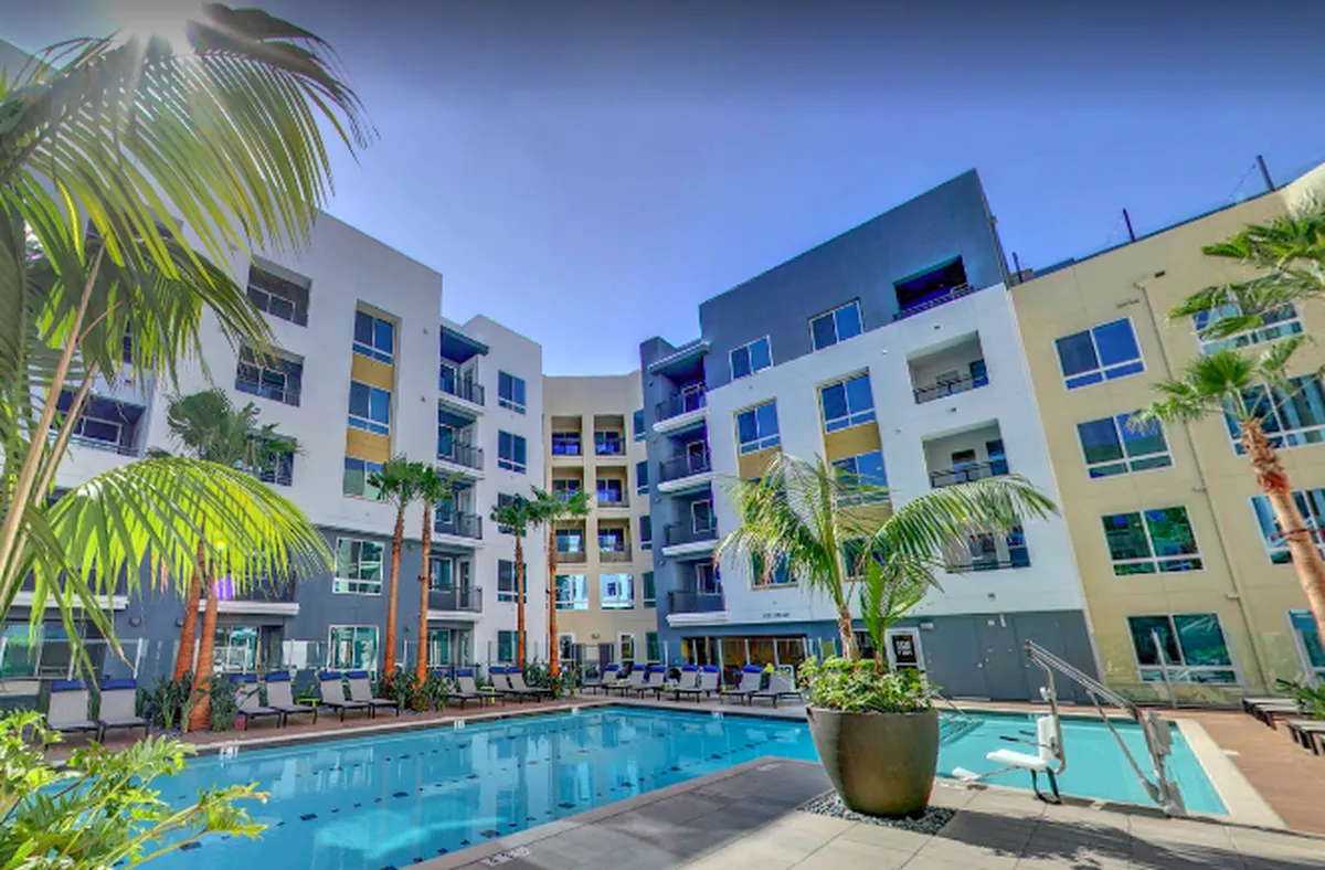 尔湾 - 2340 Synergy公寓