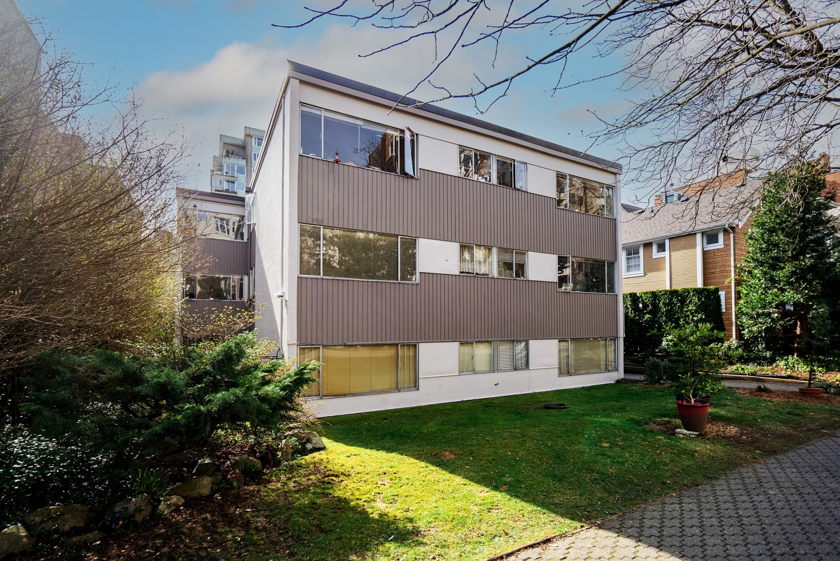 温哥华 - The Sherlan公寓