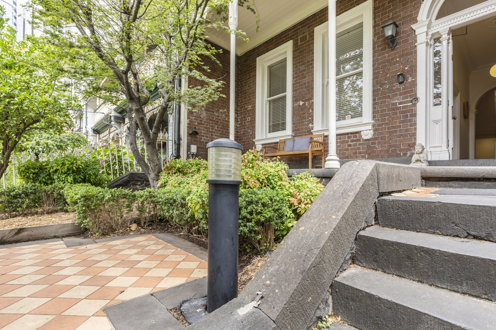 达尔文 - OZiHouse Drummond公寓